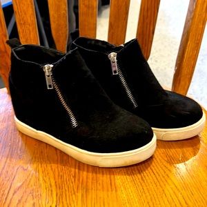Soda size 2 wedges
